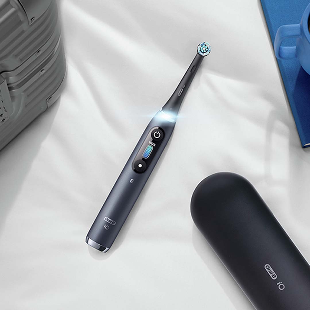 ORAL-B IOM6.1B6.3DK BLACK LAVA elektrinis dantų šepetėlis