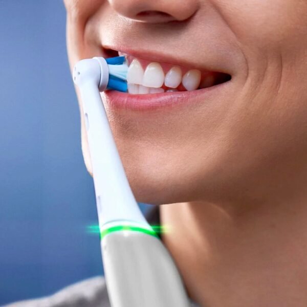 ORAL-B Braun iO Series 6 PILKAS elektrinis dantų šepetėlis - Image 3