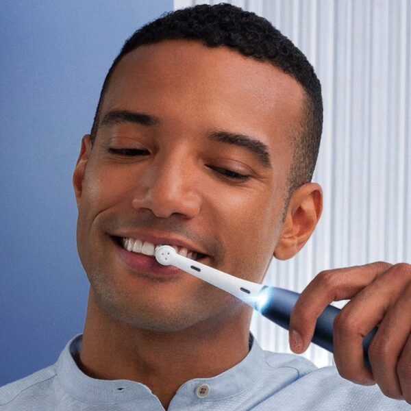 ORAL-B iO7 iOM7.1A1.1BD, SAPPHIRE BLUE elektrinis dantų šepetėlis - Image 8